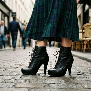 Proenza Schouler Black Pebbled Leather Lace-Up Heeled Booties - US 6 (36)